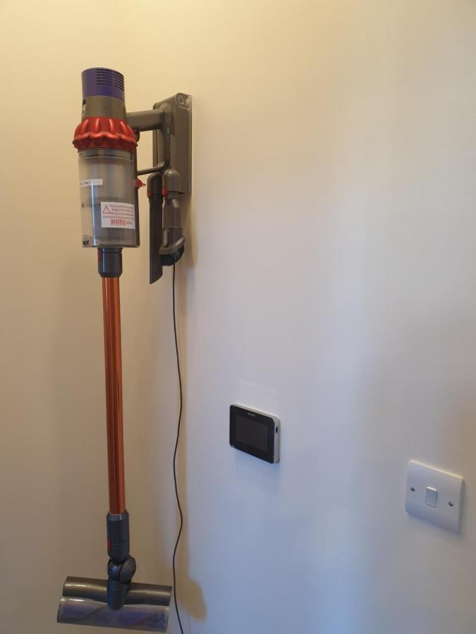 London Luxury Spacious 2 Bedroom Apartment 4 Mins From Ilford Stn. Free Parking Exteriör bild
